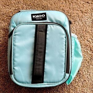NEW IGLOO INSULATED LUNCH BAG LIGHT BLUE